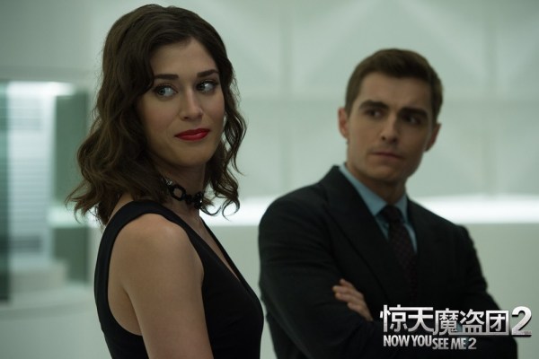 《惊天魔盗团2》发魔术班特辑 科波菲尔成后援